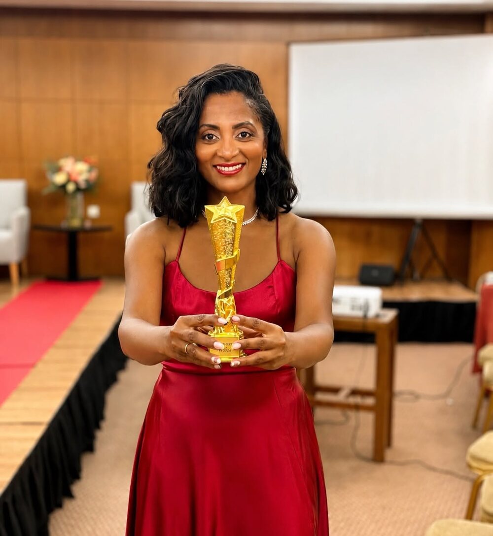 Elaine Romão premiada